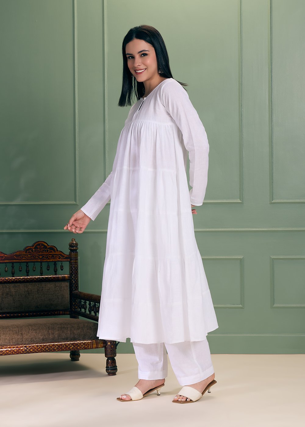 Nayaab Anarkali Set