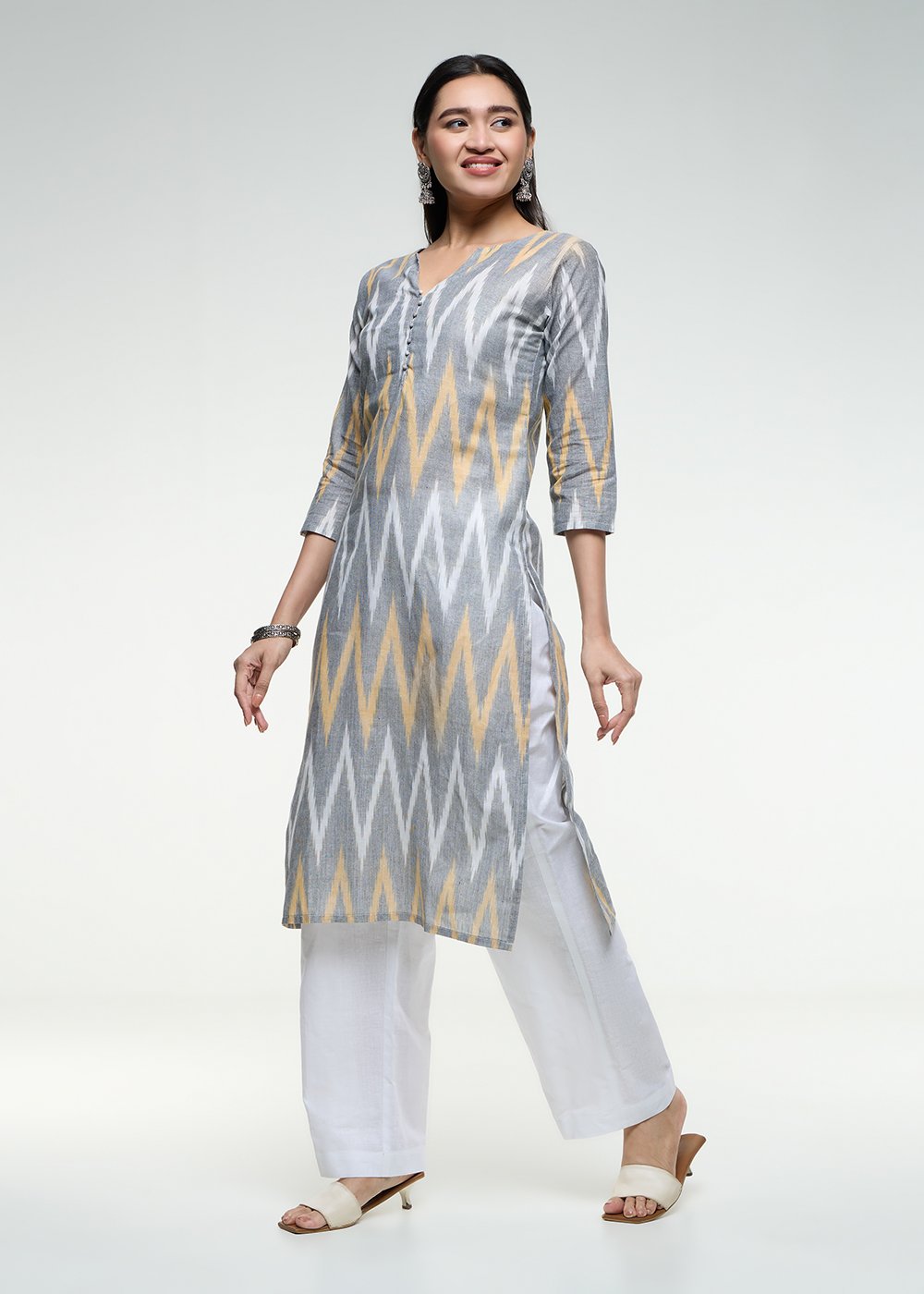 Anika Kurti