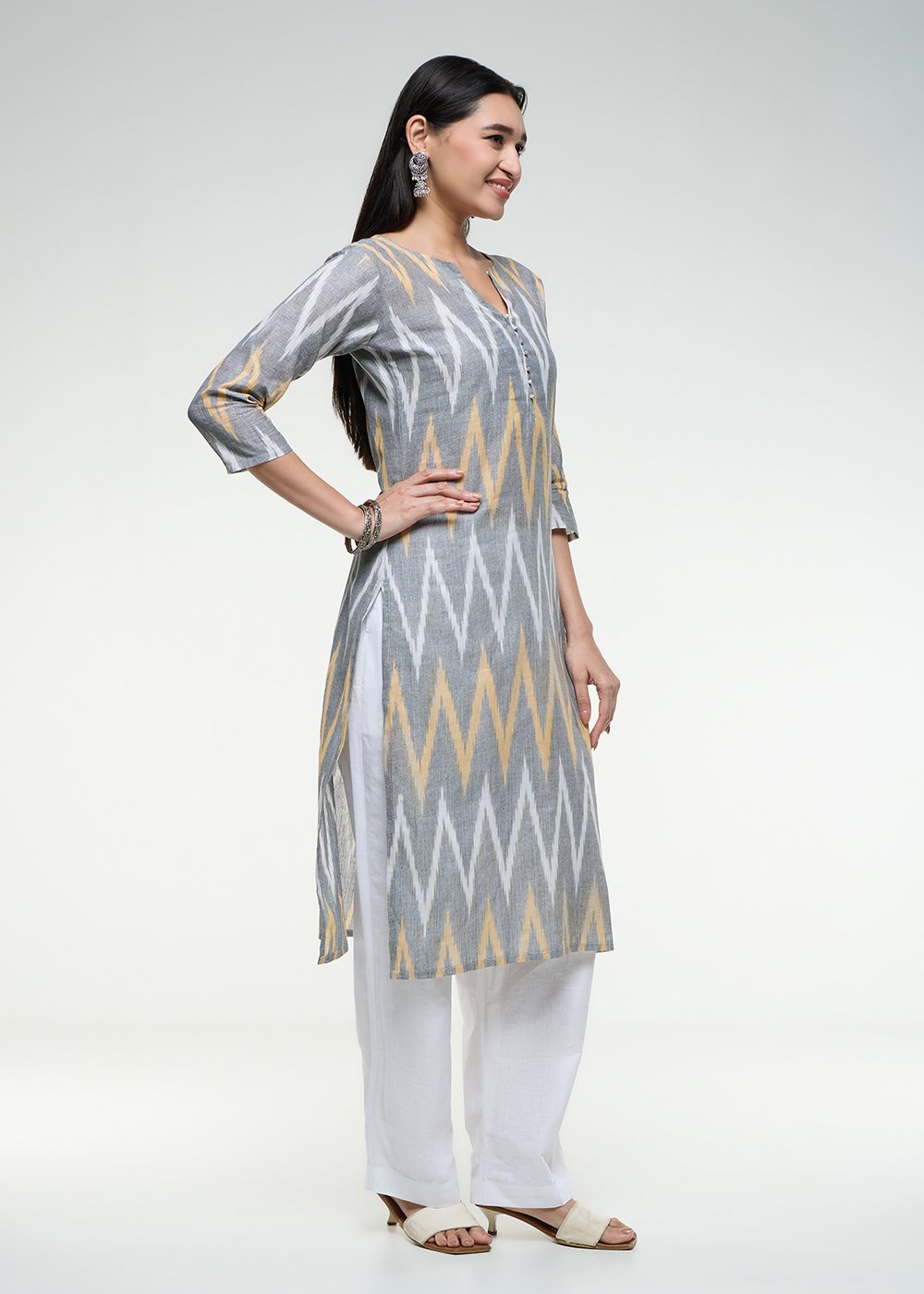 Anika Kurti