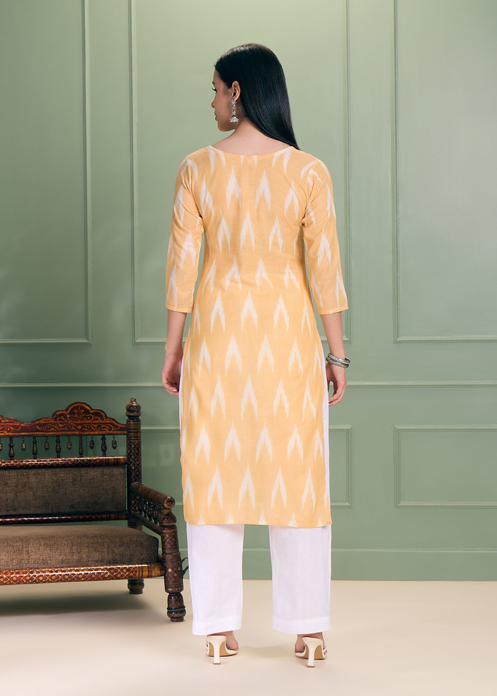 Kanak Kurti