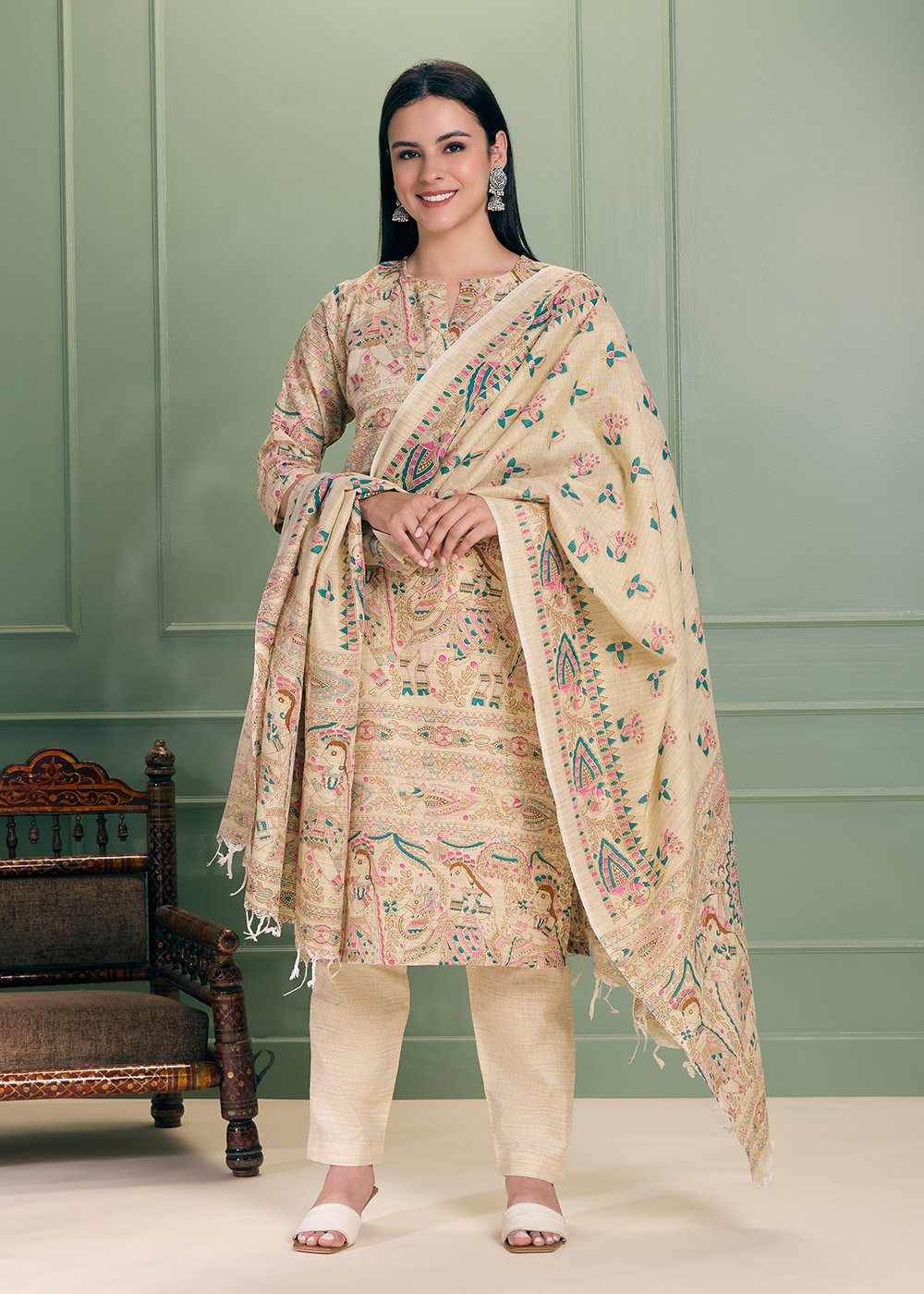 Adya Kurti Set