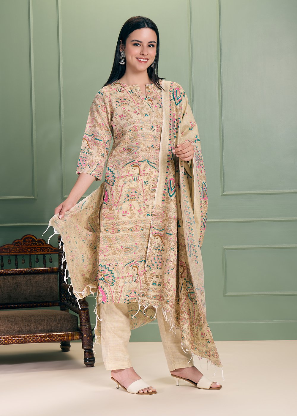 Adya Kurti Set
