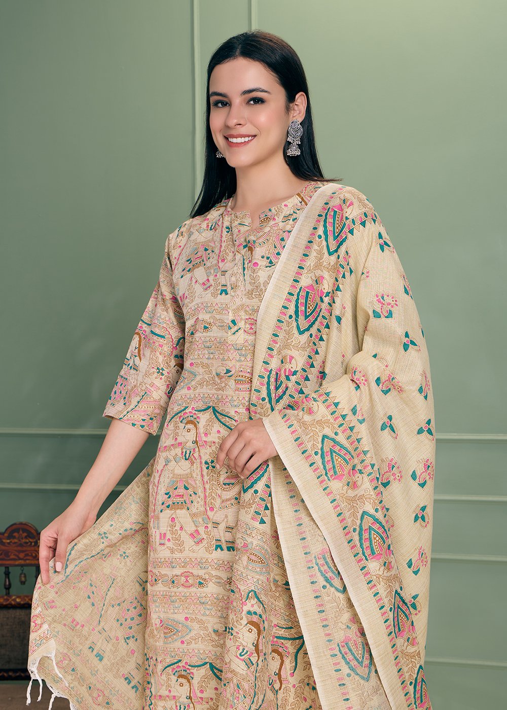 Adya Kurti Set