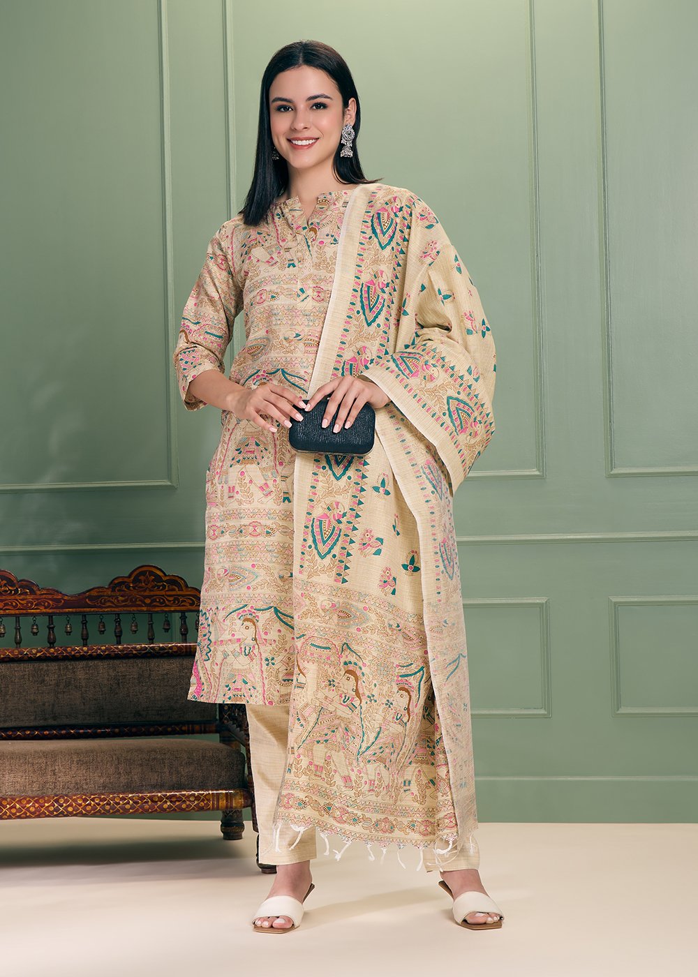 Adya Kurti Set
